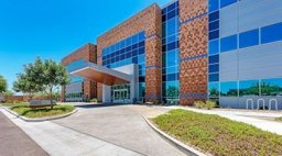 Exterior view of Glendale Clinic building.