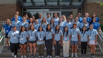 IL high school students attend the Health Careers Institute