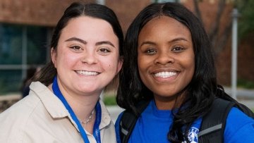 Women in medicine mentor and protégé picture.