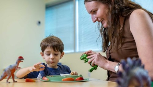 Speech Language Institute Pediatrics Feeding session.