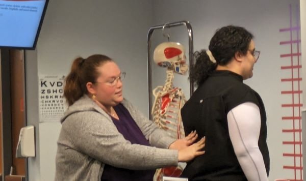 Osteopathic Manipulative Medicine Scholars demonstrate OMM techniques.